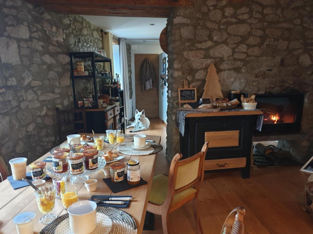 La Petite Chapelle Hotel Font-Romeu-Odeillo-Via Bagian luar foto